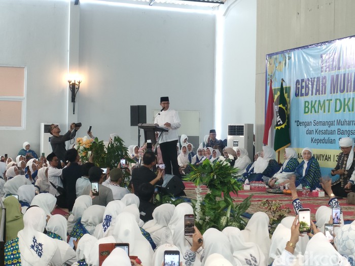 Anies Ingin Majelis Taklim Terus Bebas Pajak Anies Ingin Majelis Taklim Terus Bebas Pajak