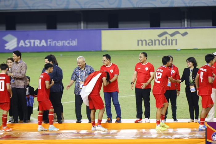 Nusantara Juara Piala AFF U-19, Pj Pengelola Jatim Puji Daya Juang Pemain Nusantara Juara Piala AFF U-19, Pj Pengelola Jatim Puji Daya Juang Pemain